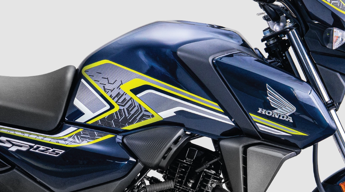 Sporty Fuel Tank Shroud